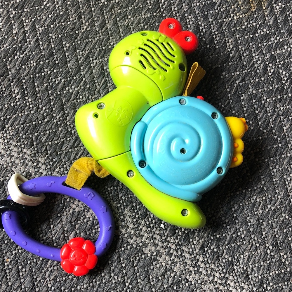 Vtech Colorful Baby Toy Rattle & Teether Set - Picture 6 of 8